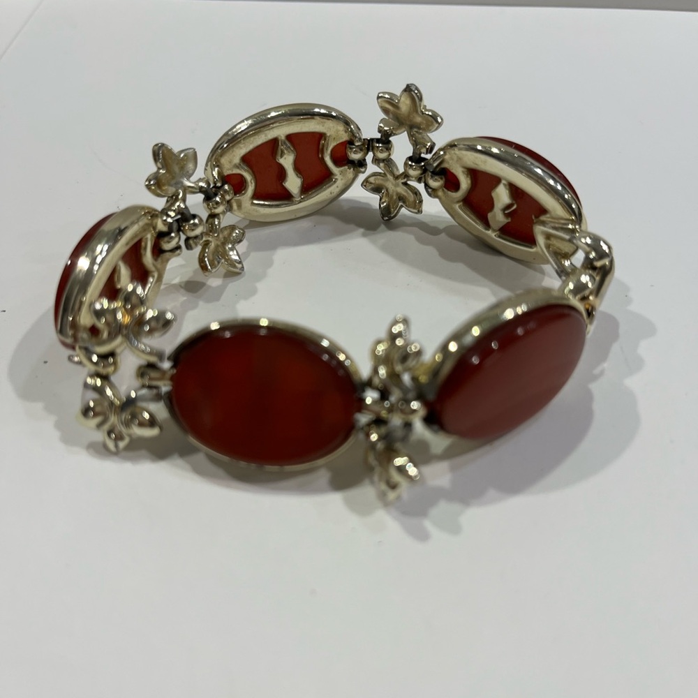 Vintage Fancy gold tone bracelet.